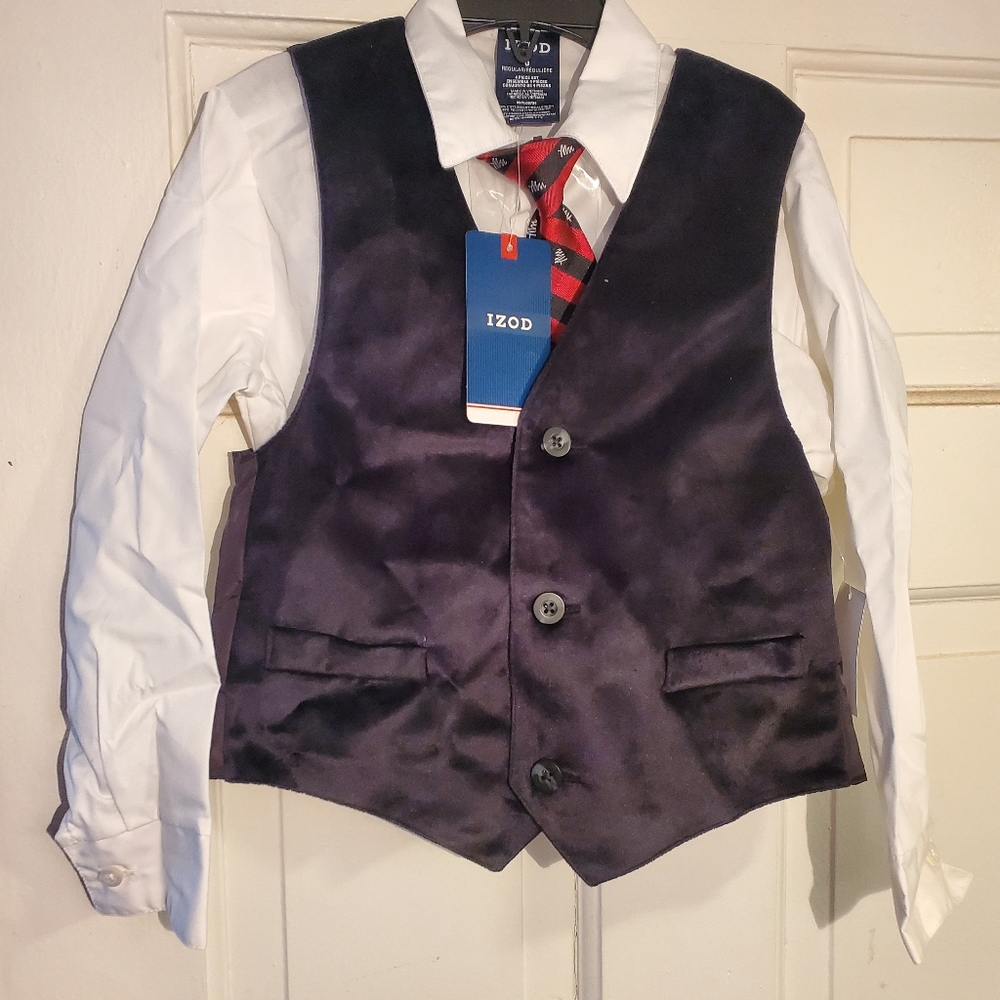 Izod boys 4 PC set size top 6 bottom 8 will include belt